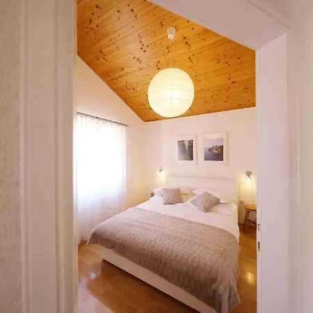 Apartment In - Insel 42970 Vir