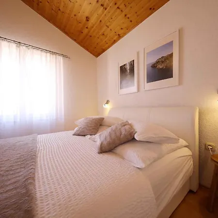 Apartment In - Insel 42970 Vir