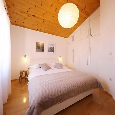 In - Insel 42970 Appartement Vir