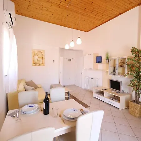 Apartment In - Insel 42970 Vir
